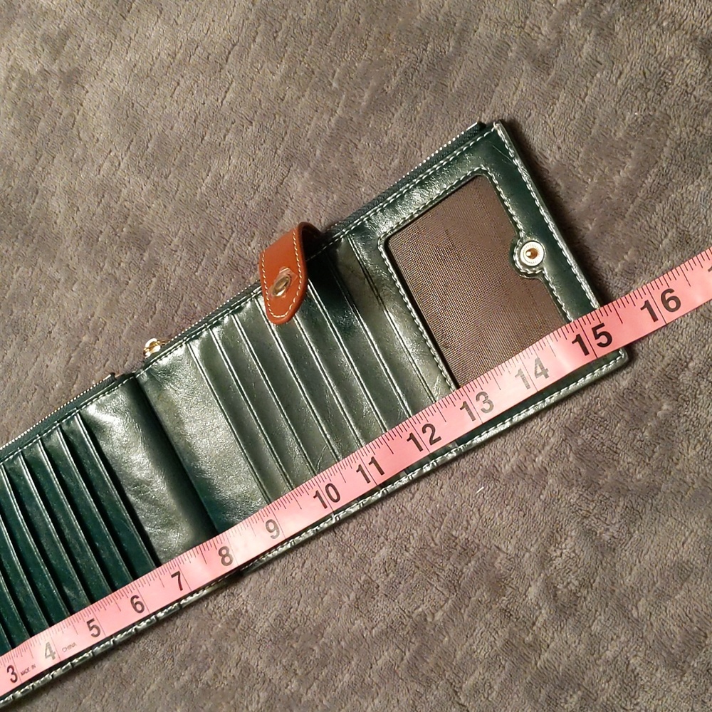 NWOT Andoilt Leather RFID block Long Wallet in Green & Brown with Gold Hardware - Picture 11 of 11